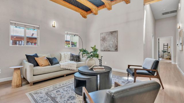 2742 Rio Grande Boulevard NW, Albuquerque, NM 87104