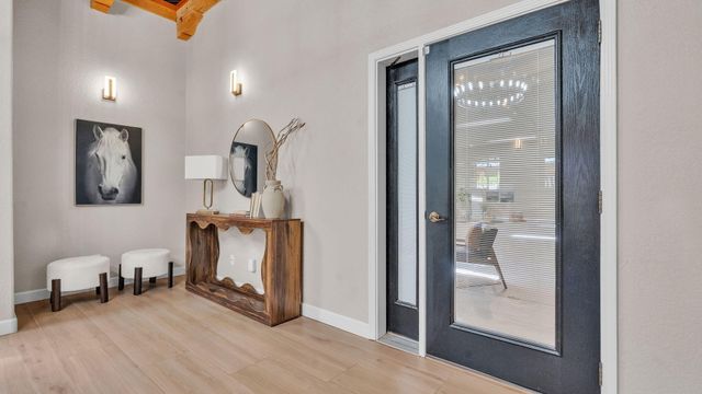 2742 Rio Grande Boulevard NW, Albuquerque, NM 87104