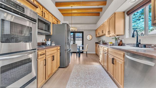 2742 Rio Grande Boulevard NW, Albuquerque, NM 87104