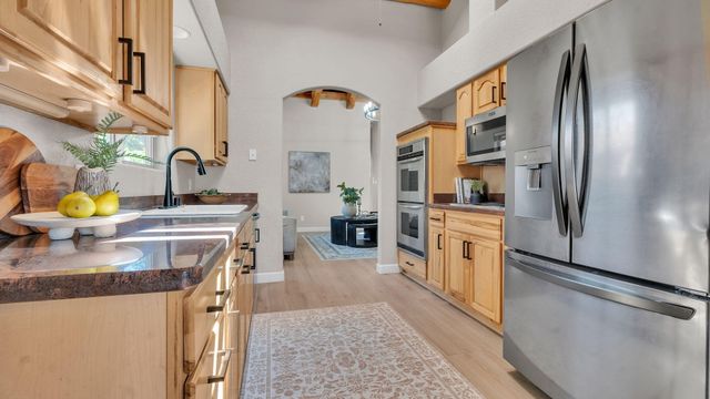 2742 Rio Grande Boulevard NW, Albuquerque, NM 87104