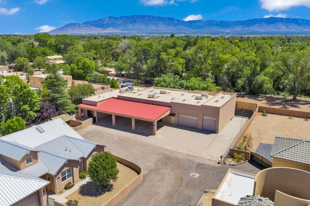 2742 Rio Grande Boulevard NW, Albuquerque, NM 87104
