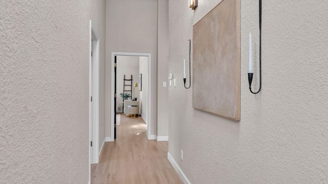 2742 Rio Grande Boulevard NW, Albuquerque, NM 87104