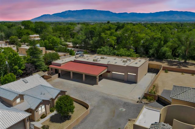 2742 Rio Grande Boulevard NW, Albuquerque, NM 87104