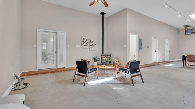 2742 Rio Grande Boulevard NW, Albuquerque, NM 87104