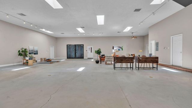 2742 Rio Grande Boulevard NW, Albuquerque, NM 87104