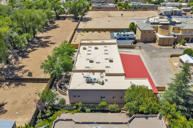 2742 Rio Grande Boulevard NW, Albuquerque, NM 87104