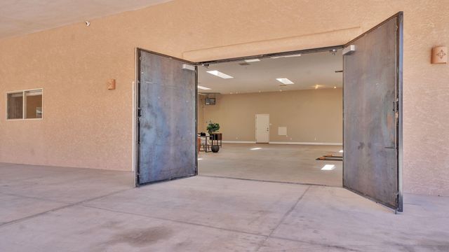 2742 Rio Grande Boulevard NW, Albuquerque, NM 87104