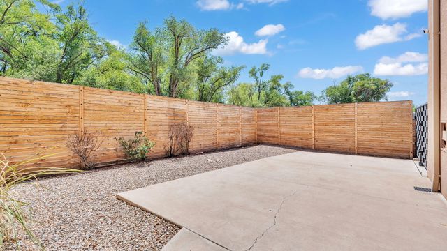2742 Rio Grande Boulevard NW, Albuquerque, NM 87104