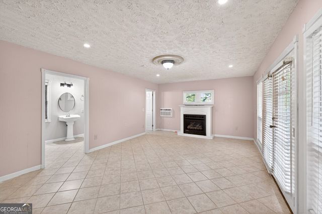 205 Allie Drive, Mcdonough, GA 30252