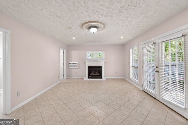 205 Allie Drive, Mcdonough, GA 30252