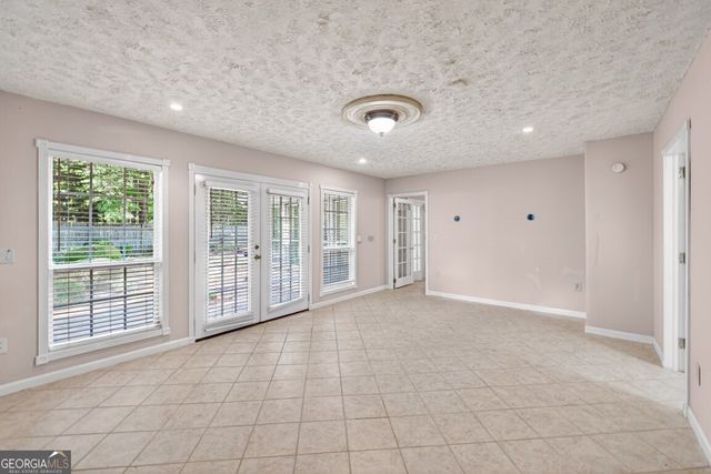 205 Allie Drive, Mcdonough, GA 30252