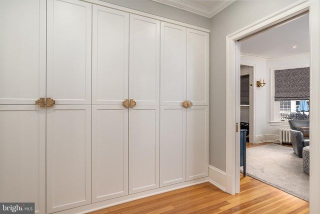 2131 BANCROFT PL NW, Washington, DC 20008