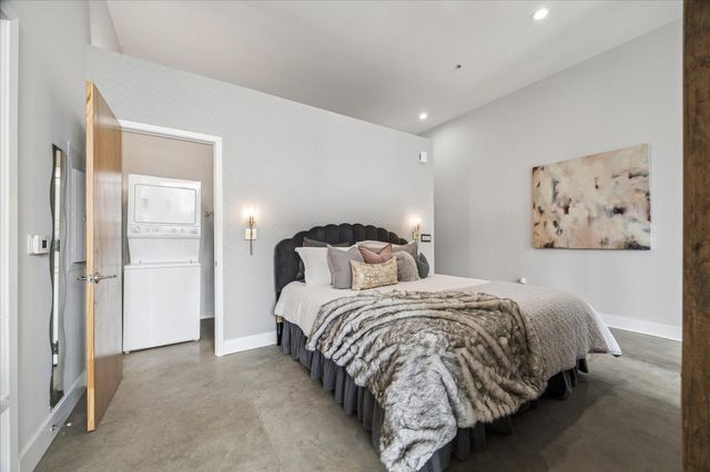 1312 Live Oak Street 104, Houston, TX 77003