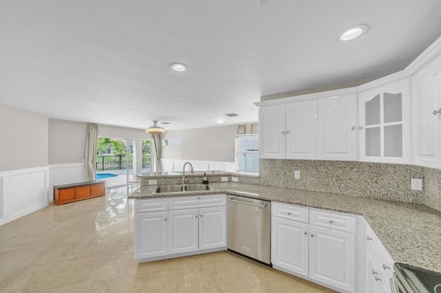 5921 NW 59TH Avenue, Parkland, FL 33067