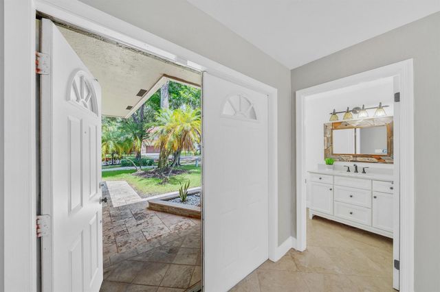 5921 NW 59TH Avenue, Parkland, FL 33067