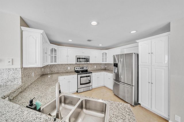 5921 NW 59TH Avenue, Parkland, FL 33067