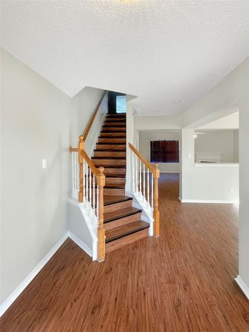 303 Quail Meadows Lane, Arlington, TX 76002