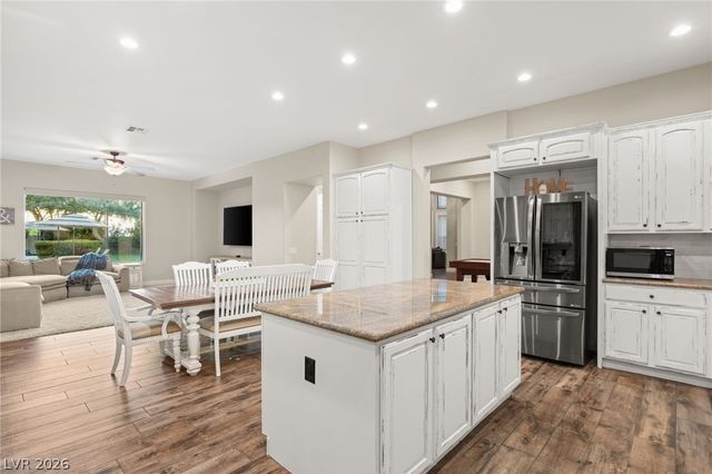 25 Kittansett Loop, Henderson, NV 89052