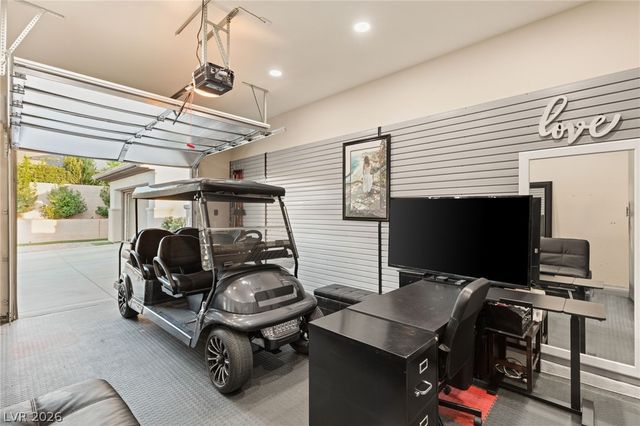 25 Kittansett Loop, Henderson, NV 89052