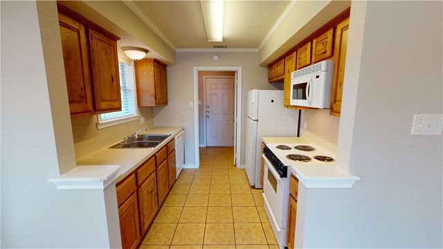 2305 Cornell Drive, College Station, TX 77840