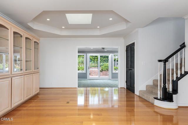 1943 Tondolea Lane, La Canada Flintridge, CA 91011