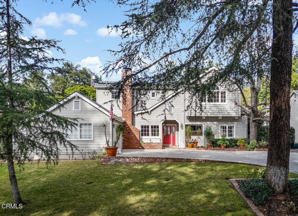1943 Tondolea Lane, La Canada Flintridge, CA 91011