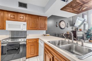 3905 Sunrise Drive 17, La Porte, TX 77571