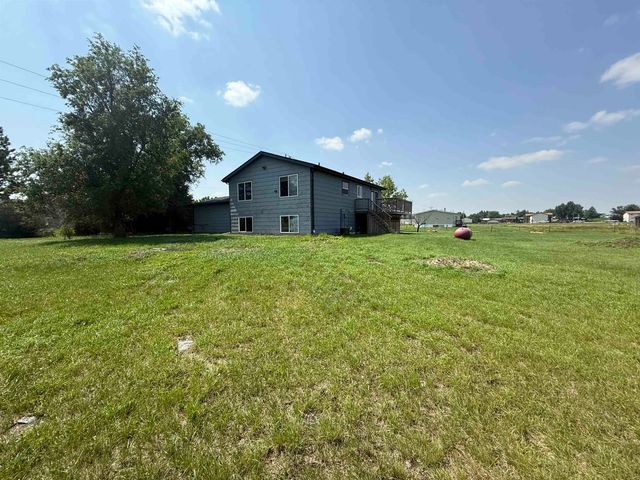1804 14th Ave, Williston, ND 58801