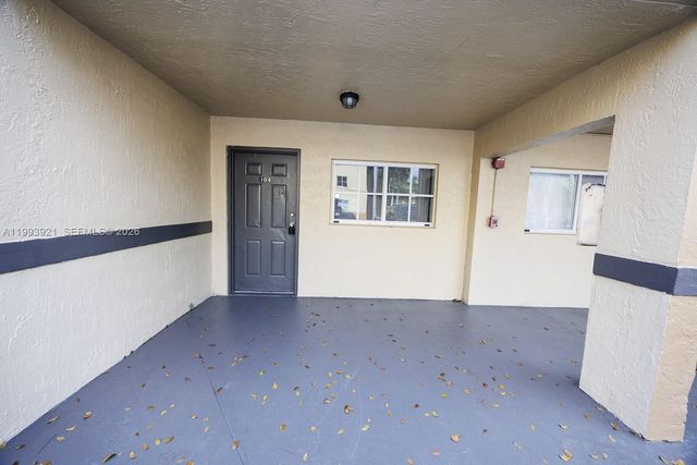 14920 SW 82nd Ln 12-104, Miami, FL 33193