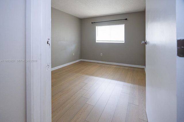 14920 SW 82nd Ln 12-104, Miami, FL 33193