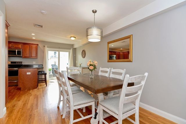 28 Richardson St 1, Wakefield, MA 01880