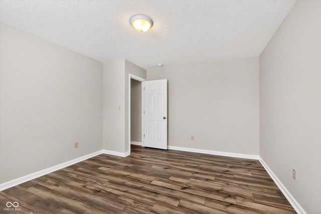 10705 Snowdrop Way, Indianapolis, IN 46235