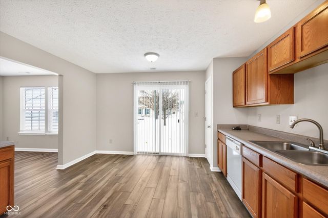 10705 Snowdrop Way, Indianapolis, IN 46235