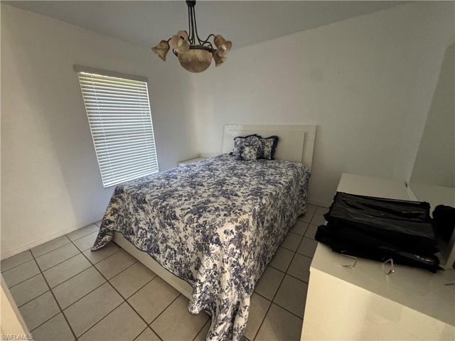 3495 everglades BLVD, Naples, FL 34120