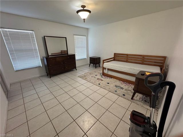 3495 everglades BLVD, Naples, FL 34120