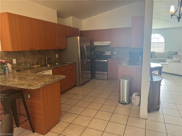 3495 everglades BLVD, Naples, FL 34120