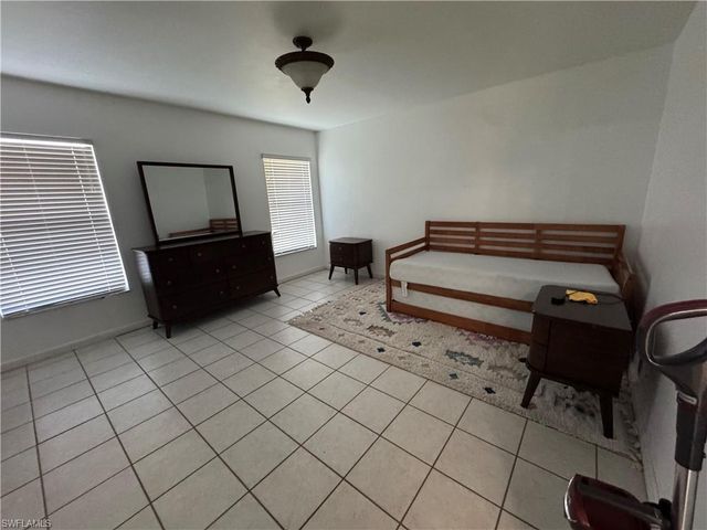3495 everglades BLVD, Naples, FL 34120