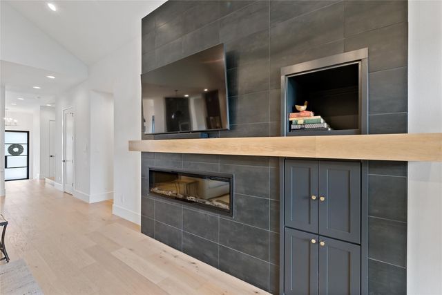 2209 Joe Will Drive, College Station, TX 77845