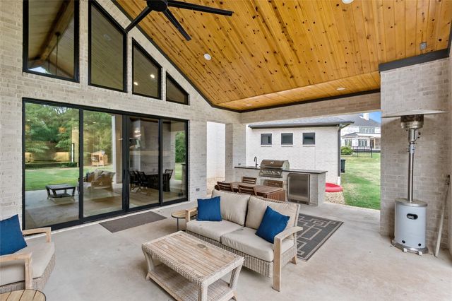 2209 Joe Will Drive, College Station, TX 77845