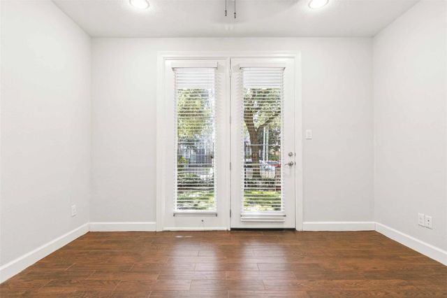 2811 Clay Street, Houston, TX 77003