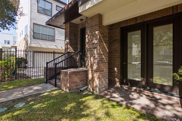 2811 Clay Street, Houston, TX 77003
