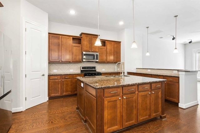 2811 Clay Street, Houston, TX 77003