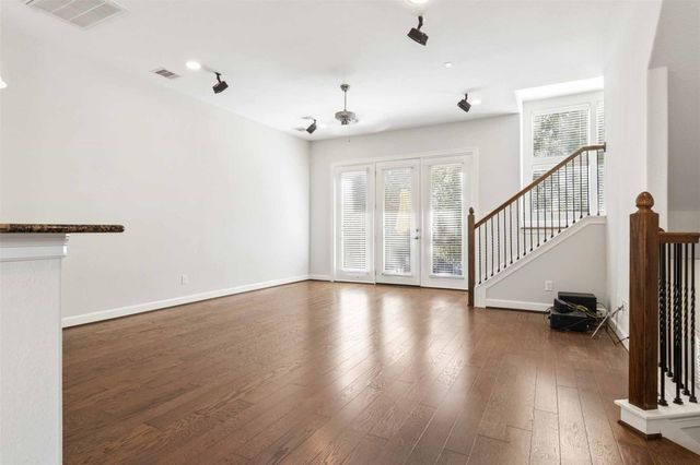 2811 Clay Street, Houston, TX 77003