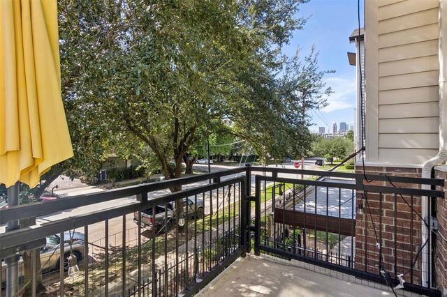 2811 Clay Street, Houston, TX 77003