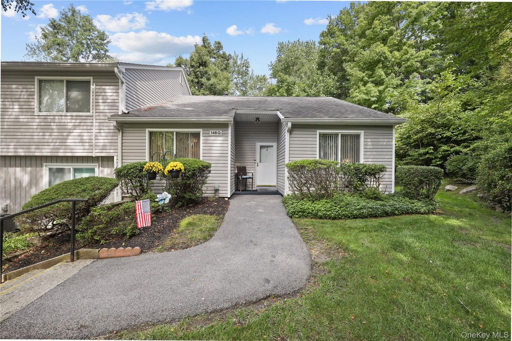 148 Flintlock Way G, Yorktown Heights, NY 10598 — photo 2