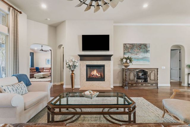 104 Bravo, Boerne, TX 78006