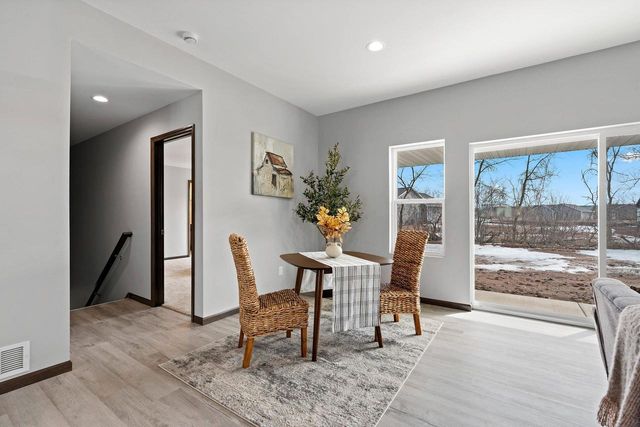 2652 LAWRENCE LANE, Neenah, WI 54956