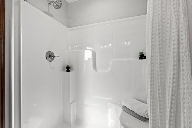 2652 LAWRENCE LANE, Neenah, WI 54956