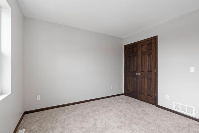 2652 LAWRENCE LANE, Neenah, WI 54956