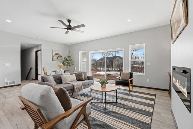 2652 LAWRENCE LANE, Neenah, WI 54956